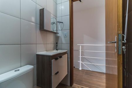 Banheiro de casa de condomínio para alugar com 2 quartos, 115m² em Jundiapeba, Mogi das Cruzes