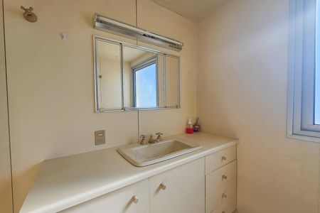 Apartamento para alugar com 260m², 3 quartos e 2 vagas