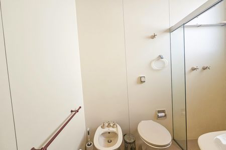 Apartamento para alugar com 260m², 3 quartos e 2 vagas