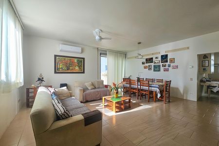 Apartamento para alugar com 260m², 3 quartos e 2 vagas