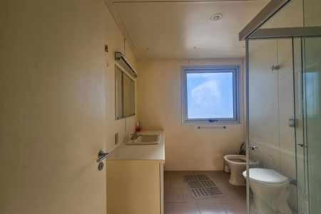 Apartamento para alugar com 260m², 3 quartos e 2 vagas