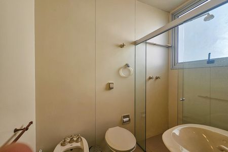 Apartamento para alugar com 260m², 3 quartos e 2 vagas