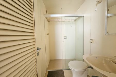 Apartamento para alugar com 260m², 3 quartos e 2 vagas