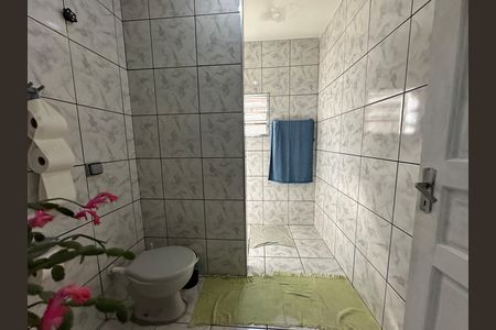 Banheiro de casa para alugar com 3 quartos, 100m² em Jardim Regina Alice, Barueri