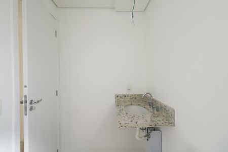 Apartamento à venda com 67m², 2 quartos e 2 vagas Apartamento à venda com 67m², 2 quartos e 2 vagasBanheiro da Suíte