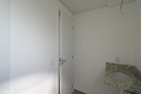 Apartamento à venda com 67m², 2 quartos e 2 vagas Apartamento à venda com 67m², 2 quartos e 2 vagasBanheiro da Suíte