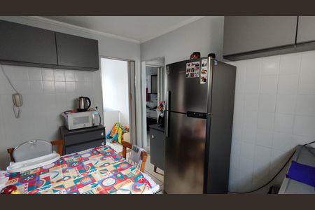 Cozinha de apartamento para alugar com 2 quartos, 48m² em Guaianases, São Paulo