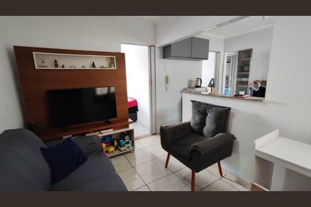 Sala de apartamento para alugar com 2 quartos, 48m² em Guaianases, São Paulo