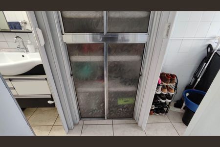 Despensa de apartamento para alugar com 2 quartos, 48m² em Guaianases, São Paulo