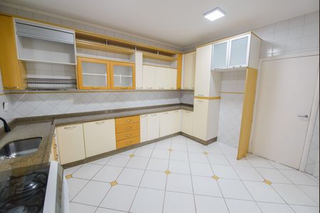 Casa de condomínio para alugar com 200m², 3 quartos e 2 vagas Casa de condomínio para alugar com 200m², 3 quartos e 2 vagasCozinha