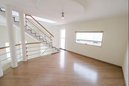 Casa de condomínio para alugar com 200m², 3 quartos e 2 vagas Casa de condomínio para alugar com 200m², 3 quartos e 2 vagasSala de TV