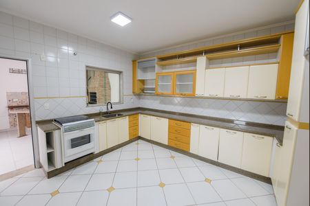 Cozinha de casa de condomínio para alugar com 3 quartos, 200m² em Jardim dos Estados, Taubaté