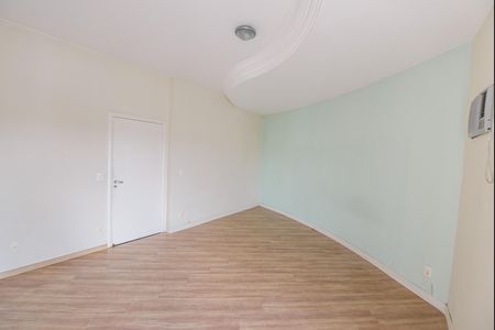 Casa de condomínio para alugar com 200m², 3 quartos e 2 vagas Casa de condomínio para alugar com 200m², 3 quartos e 2 vagasSuíte