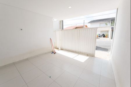 Garagem de casa de condomínio para alugar com 3 quartos, 200m² em Jardim dos Estados, Taubaté