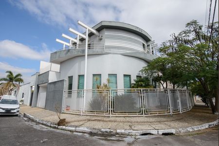 Casa de condomínio para alugar com 200m², 3 quartos e 2 vagas Casa de condomínio para alugar com 200m², 3 quartos e 2 vagasFachada da Casa