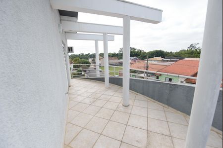 Casa de condomínio para alugar com 200m², 3 quartos e 2 vagas Casa de condomínio para alugar com 200m², 3 quartos e 2 vagasVaranda da Suíte