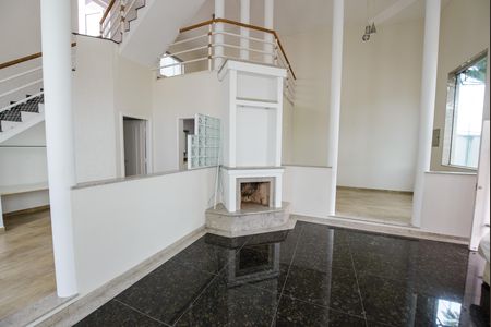 Casa de condomínio para alugar com 200m², 3 quartos e 2 vagas Casa de condomínio para alugar com 200m², 3 quartos e 2 vagasSala