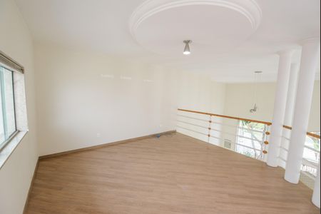 Casa de condomínio para alugar com 200m², 3 quartos e 2 vagas Casa de condomínio para alugar com 200m², 3 quartos e 2 vagasSala de TV