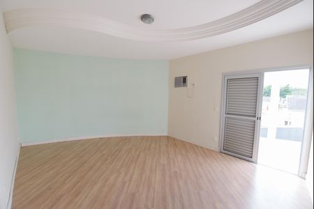 Casa de condomínio para alugar com 200m², 3 quartos e 2 vagas Casa de condomínio para alugar com 200m², 3 quartos e 2 vagasSuíte