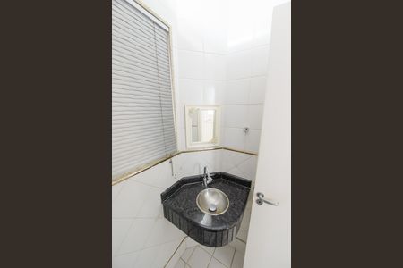 Casa de condomínio para alugar com 200m², 3 quartos e 2 vagas Casa de condomínio para alugar com 200m², 3 quartos e 2 vagasLavabo