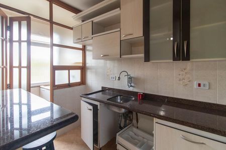 Apartamento para alugar com 68m², 2 quartos e 1 vaga Apartamento para alugar com 68m², 2 quartos e 1 vagaCozinha e Área de Serviço
