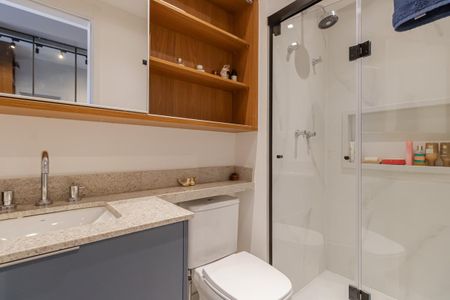 Banheiro de kitnet/studio à venda com 1 quarto, 27m² em Indianópolis, São Paulo