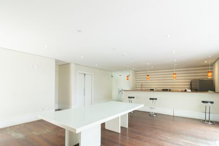 Apartamento à venda com 35m², 1 quarto e 1 vaga Apartamento à venda com 35m², 1 quarto e 1 vagaÁrea comum - Salão de festas
