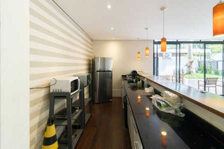 Apartamento à venda com 35m², 1 quarto e 1 vaga Apartamento à venda com 35m², 1 quarto e 1 vagaÁrea comum - Salão de festas