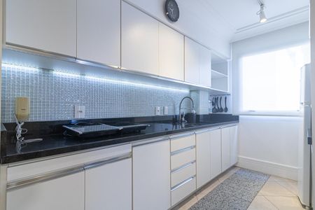 Apartamento à venda com 35m², 1 quarto e 1 vaga Apartamento à venda com 35m², 1 quarto e 1 vagaCozinha