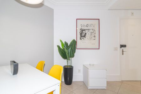 Apartamento à venda com 35m², 1 quarto e 1 vaga Apartamento à venda com 35m², 1 quarto e 1 vagaSala