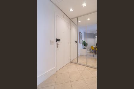 Apartamento à venda com 35m², 1 quarto e 1 vaga Apartamento à venda com 35m², 1 quarto e 1 vagaEntrada