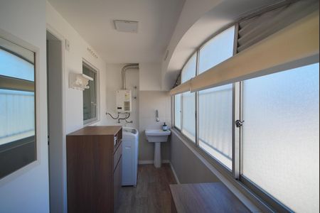Apartamento para alugar com 105m², 3 quartos e 1 vagaÁrea de Serviço