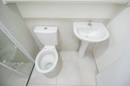 Banheiro de apartamento para alugar com 2 quartos, 68m² em Irajá, Rio de Janeiro