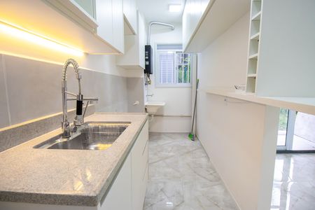 Apartamento à venda com 68m², 2 quartos e 1 vaga Apartamento à venda com 68m², 2 quartos e 1 vagaCozinha e Área de Serviço