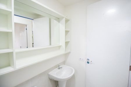 Apartamento à venda com 68m², 2 quartos e 1 vaga Apartamento à venda com 68m², 2 quartos e 1 vagaBanheiro