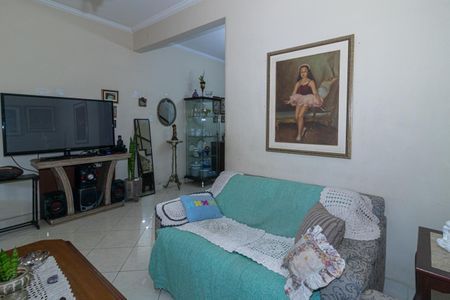 Casa à venda com 135m², 3 quartos e 1 vaga Casa à venda com 135m², 3 quartos e 1 vagaSala