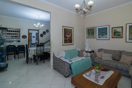 Casa à venda com 135m², 3 quartos e 1 vaga Casa à venda com 135m², 3 quartos e 1 vagaSala