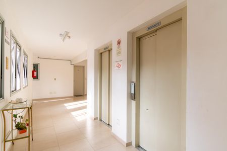 Apartamento à venda com 54m², 3 quartos e 2 vagas Apartamento à venda com 54m², 3 quartos e 2 vagasÁrea comum
