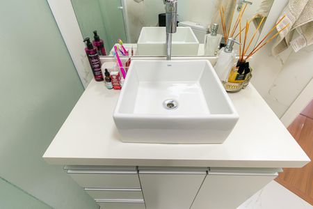 Apartamento à venda com 54m², 3 quartos e 2 vagas Apartamento à venda com 54m², 3 quartos e 2 vagasBanheiro