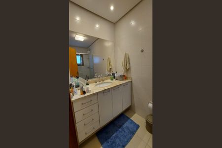 Casa de condomínio para alugar com 98m², 2 quartos e 5 vagas Casa de condomínio para alugar com 98m², 2 quartos e 5 vagasBanheiro