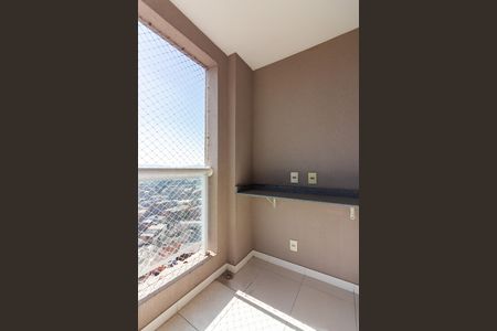 Sacada de apartamento à venda com 2 quartos, 49m² em Jardim Roberto, Osasco