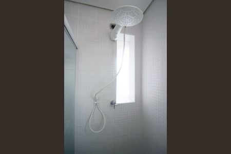 Banheiro de apartamento à venda com 1 quarto, 40m² em Indianópolis, São Paulo