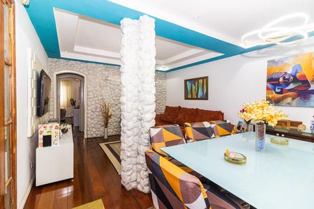Apartamento à venda com 71m², 2 quartos e 1 vaga Apartamento à venda com 71m², 2 quartos e 1 vagaSala