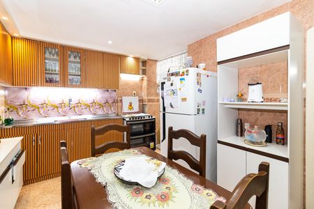 Apartamento à venda com 71m², 2 quartos e 1 vaga Apartamento à venda com 71m², 2 quartos e 1 vagaCozinha