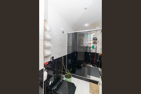 Apartamento à venda com 71m², 2 quartos e 1 vaga Apartamento à venda com 71m², 2 quartos e 1 vagaBanheiro