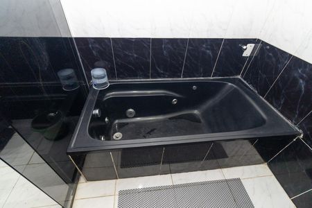 Banheiro de apartamento à venda com 2 quartos, 71m² em Vila Valqueire, Rio de Janeiro