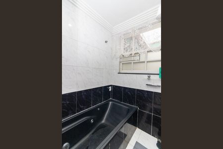 Apartamento à venda com 71m², 2 quartos e 1 vaga Apartamento à venda com 71m², 2 quartos e 1 vagaBanheiro
