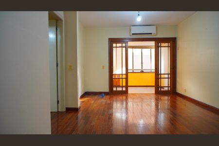 Sala  de apartamento para alugar com 4 quartos, 109m² em Cristo Redentor, Porto Alegre