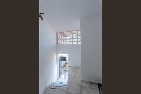 Hall de entrada de casa para alugar com 1 quarto, 20m² em Jardim dos Oliveiras, Campinas