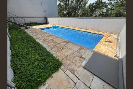 Área externa de casa para alugar com 4 quartos, 567m² em Parque dos Principes, São Paulo